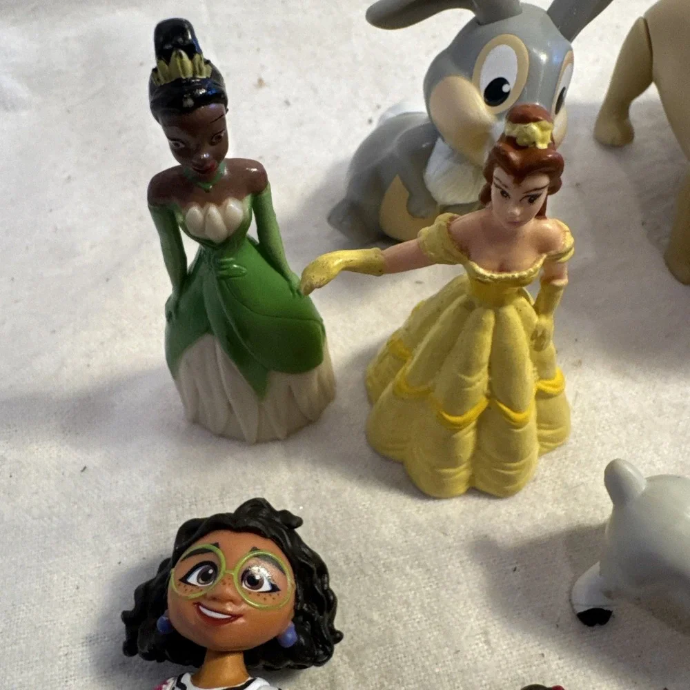 Disney Lot‎ 13 Plastic Figures Cake Toppers Princess Encanto Puppy Dog Pals Pets